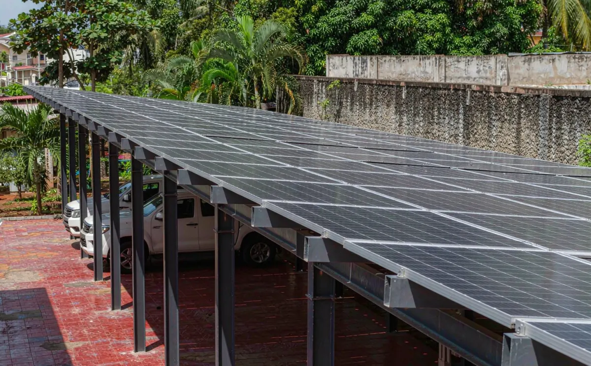 Solar system Ghana application: Schools, Clinics and Campuses