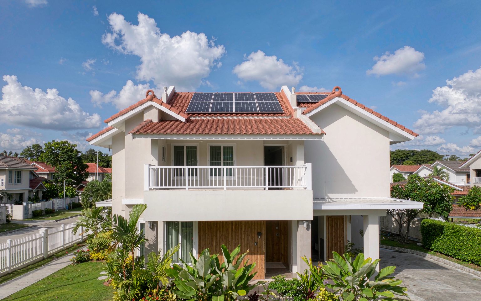 Rooftop solar system in Metro Manila, an example of the solar panel price Philippines buyers see for a 5 kWp system